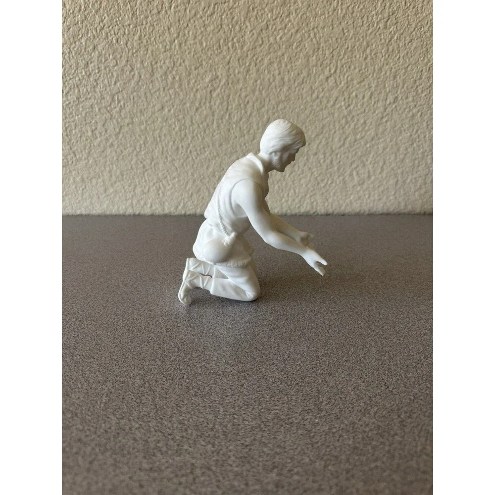 Lenox The Nativity Kneeling Shepherd White Porcelain Figurine 5.5”